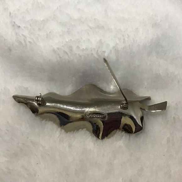 Vintage Giovanni Leaf Brooch Silver Tone. Astonishing Leaf Vein Texture - Picture 4 of 4